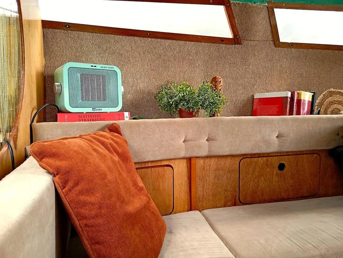 Romantic Sailboat Retreat For 2 Amsterdam 0*,