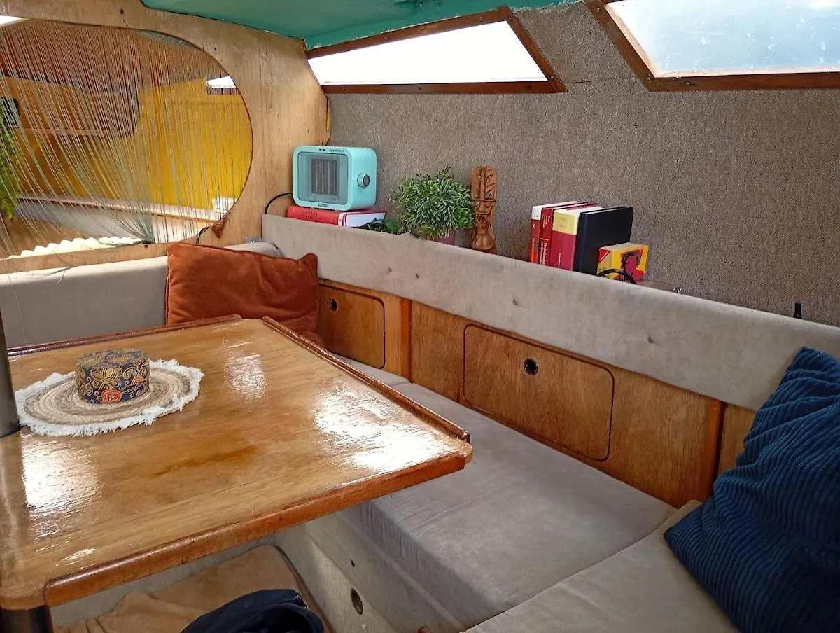 Romantic Sailboat Retreat For 2 Amsterdam